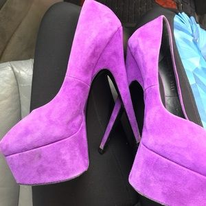 Giuseppe Zanotti suede pumps